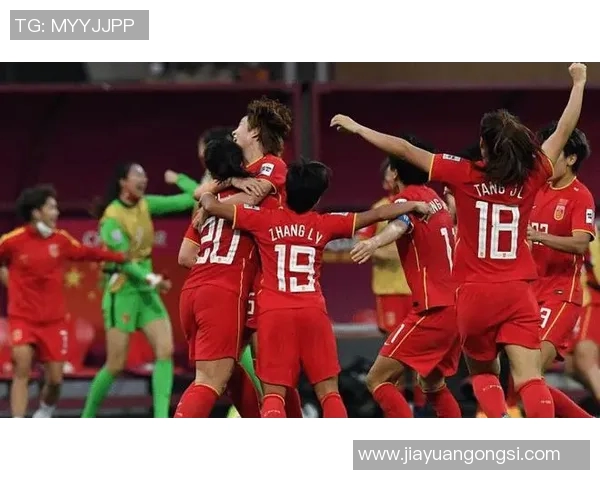 上海足球队在奥运会舞台上的拼搏历程与荣耀追寻 上海足球队在奥运会舞台上的拼搏历程与荣耀追寻