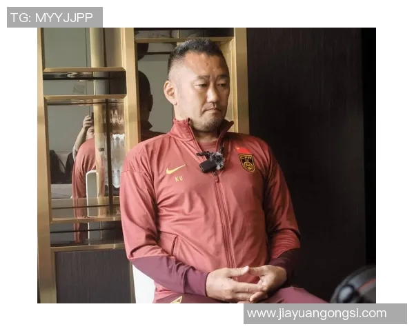 眉毛粗的足球明星男展现独特魅力与风格的运动之路 眉毛粗的足球明星男展现独特魅力与风格的运动之路